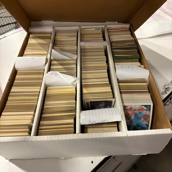 80s baseball cards - Picture 2 of 3